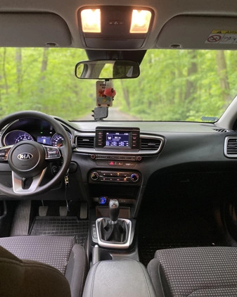 Kia Ceed cena 56900 przebieg: 61000, rok produkcji 2019 z Poznań małe 631